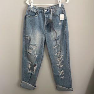 Boyfriend Distressed High Rise Cuffed Jeans- 90’s Vanilla Star- size 9
